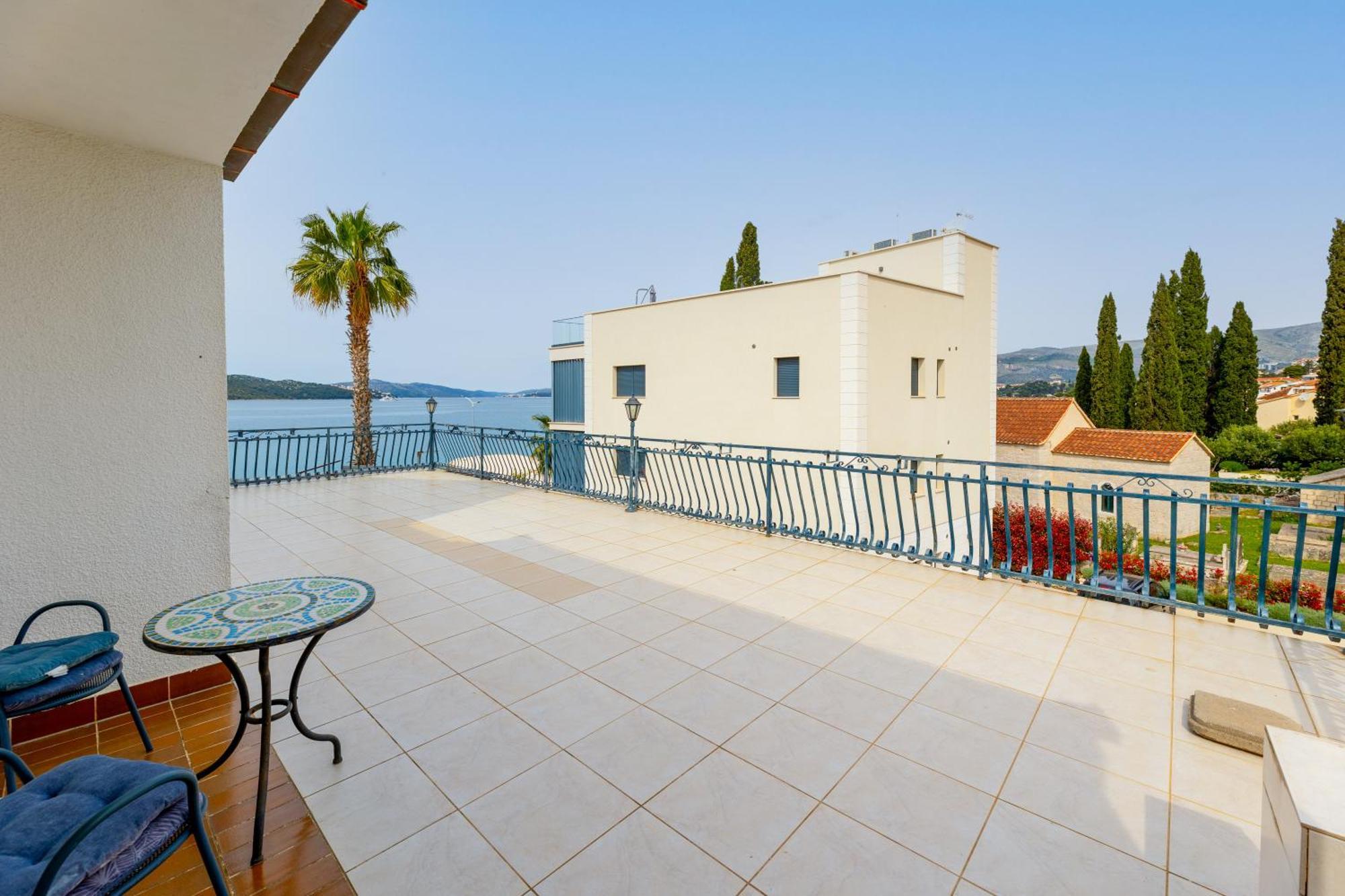 Villa Okruk-10 Meters Away From The Beach Okrug Gornji Zewnętrze zdjęcie